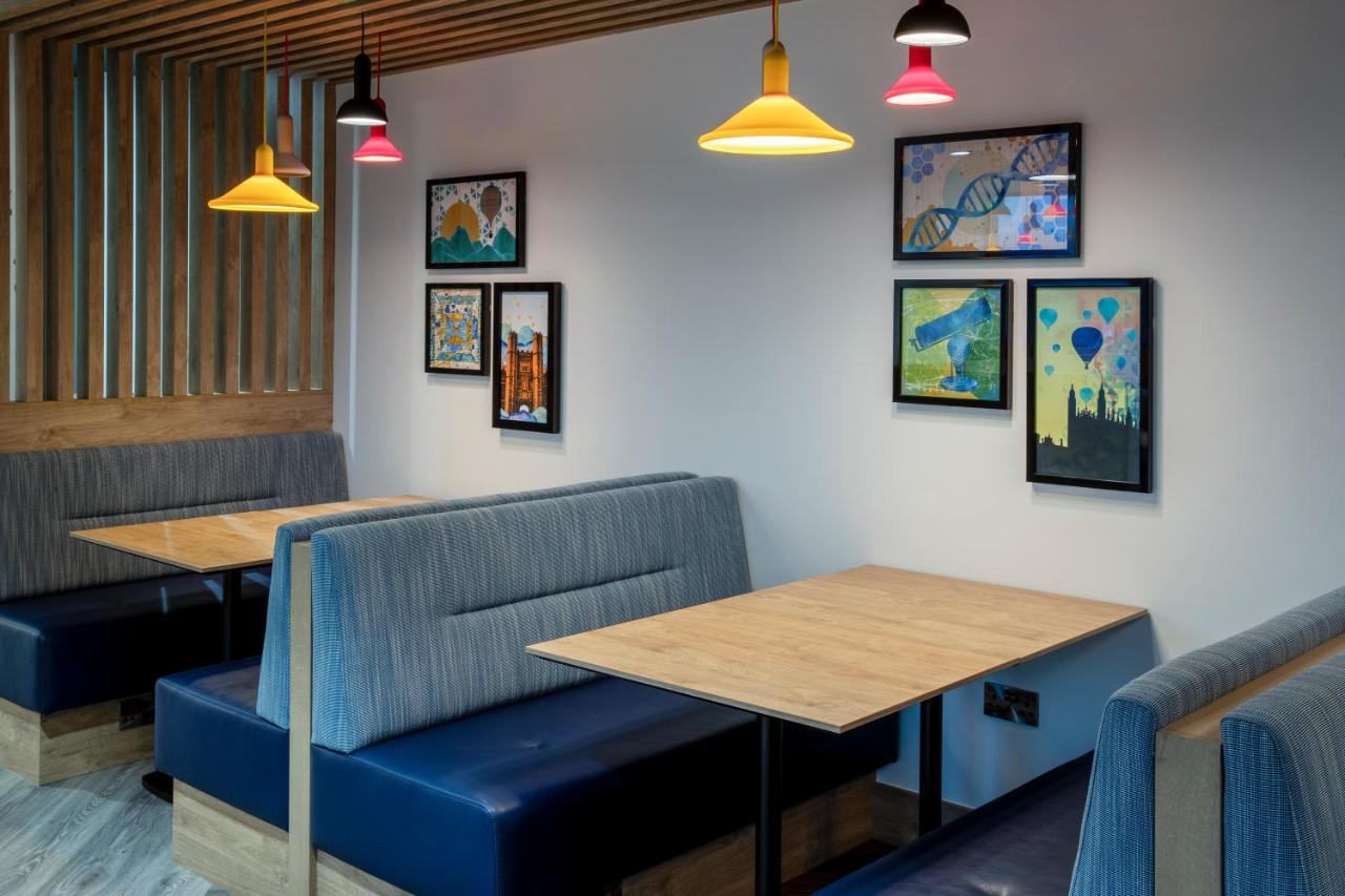Holiday Inn Express Cambridge West - Cambourne By Ihg Exterior photo